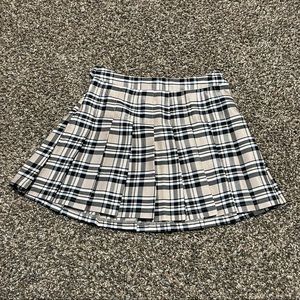 khaki plaid pleated skirt